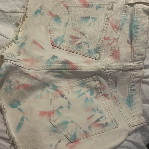 A&F The Cutoff ShortShort High Rise - Picture 3 of 3